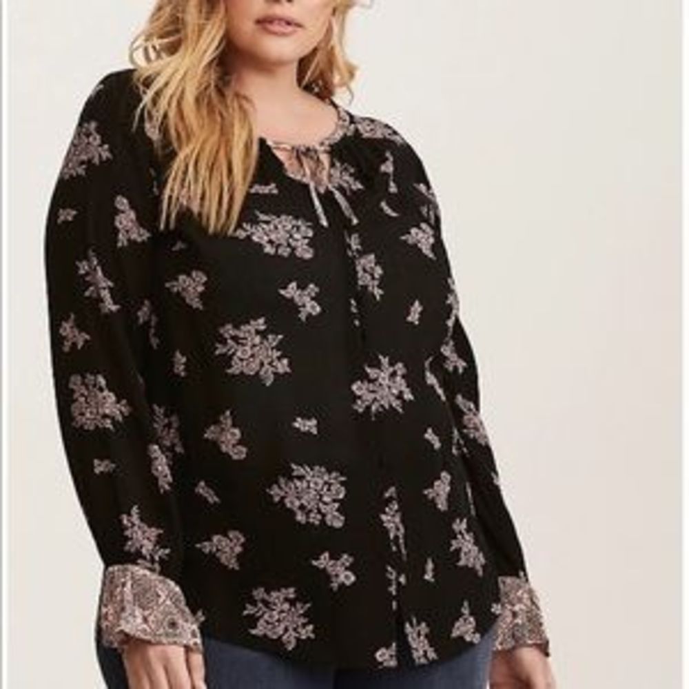 Torrid Bell Sleeve Floral Print Rayon Gauze Tie Neck Bohemian Peasant Blouse
